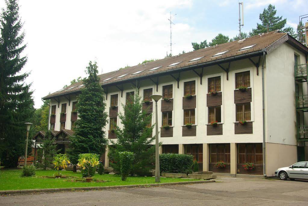 Salgo Hotel Salgótarján Exterior foto
